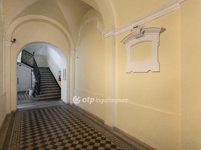 Eladó lakás Budapest VI. kerület, Nagykörúton belüli terület 36 nm