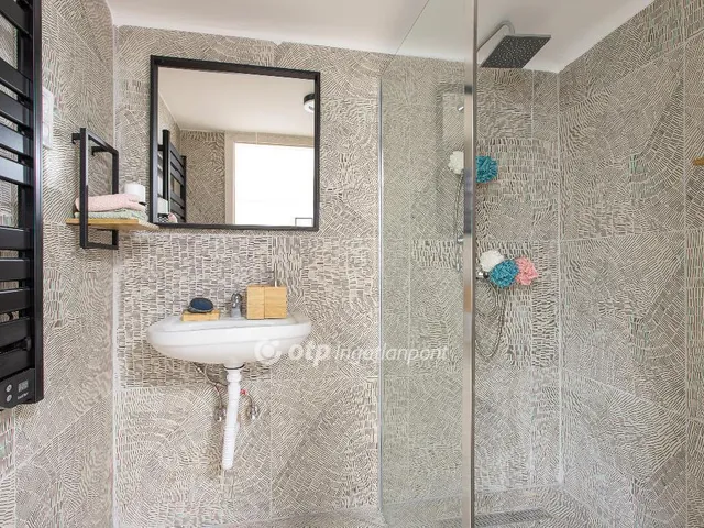 Eladó lakás Budapest VI. kerület, Nagykörúton belüli terület 36 nm