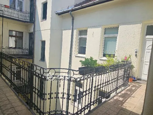 Eladó lakás Budapest V. kerület 70 nm