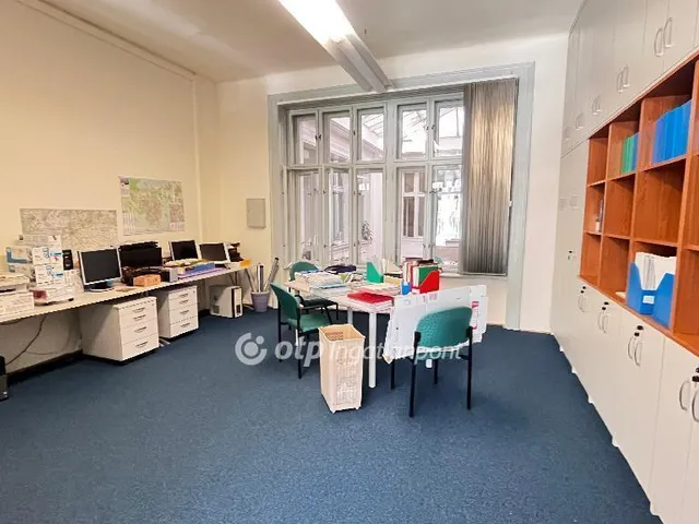 Eladó lakás Budapest V. kerület, Belváros 300 nm