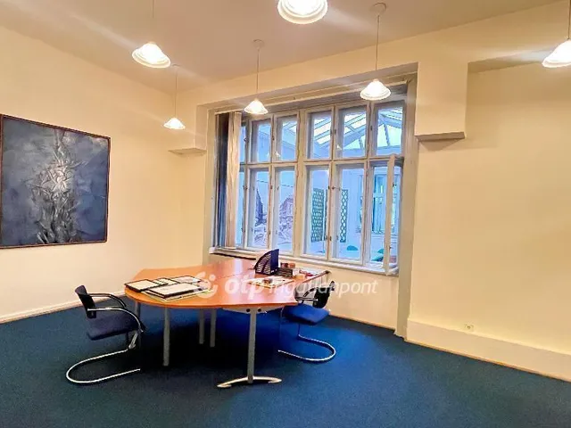 Eladó lakás Budapest V. kerület, Belváros 300 nm