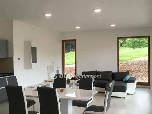 Eladó lakás Pilisjászfalu 61 nm