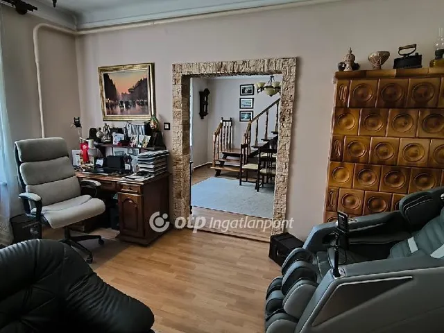 Eladó ház Budapest XXII. kerület, Budatétény 260 nm