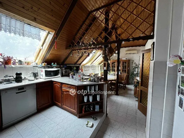 Eladó ház Budapest XXII. kerület, Budatétény 260 nm