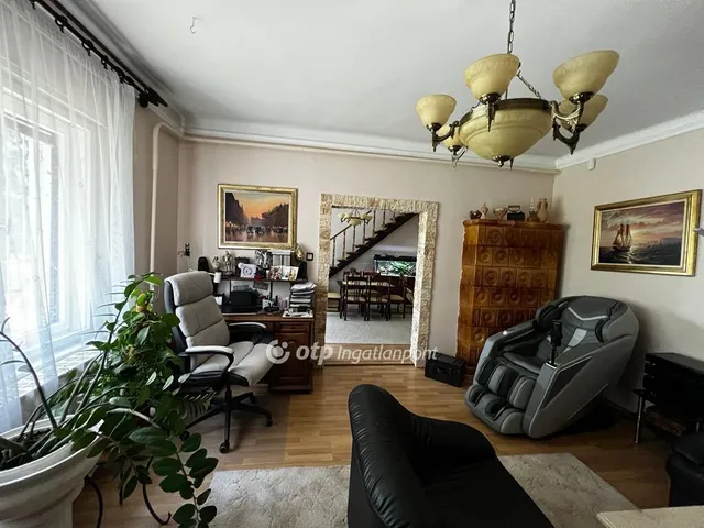 Eladó ház Budapest XXII. kerület, Budatétény 260 nm