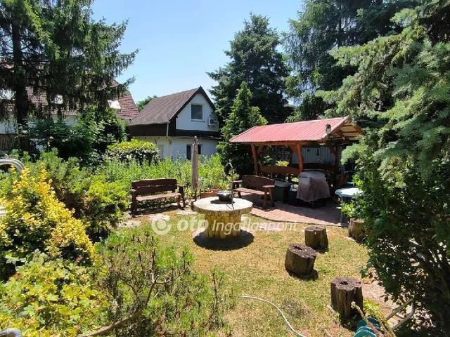 Eladó ház Budapest XXII. kerület, Budatétény 260 nm