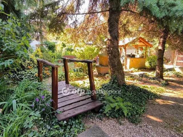 Eladó ház Budapest XXII. kerület, Budatétény 260 nm