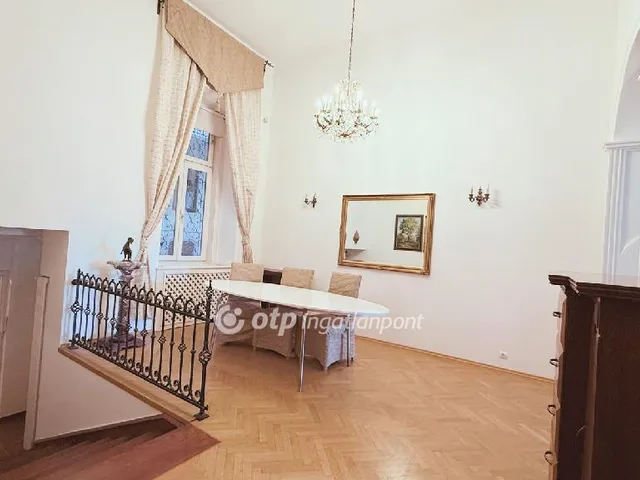 Kiadó lakás Budapest I. kerület 95 nm