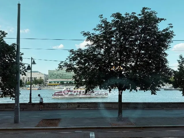 Kiadó lakás Budapest I. kerület 95 nm