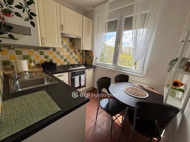 Eladó lakás Budapest III. kerület, Békásmegyer 37 nm