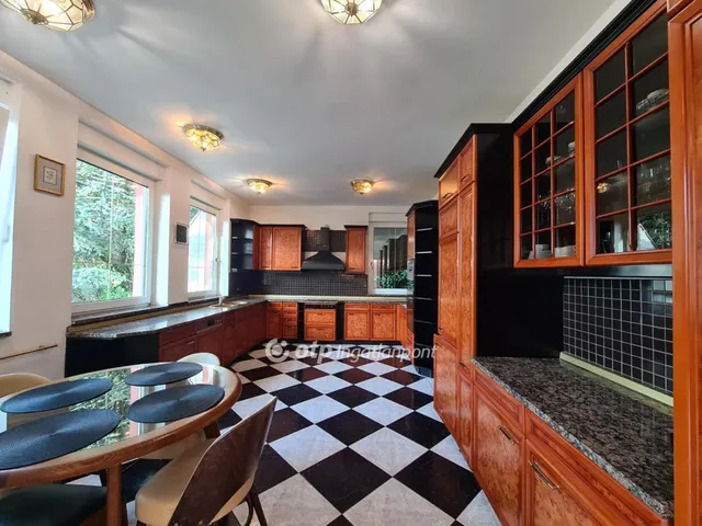 Eladó ház Budapest XII. kerület, Svábhegy 650 nm