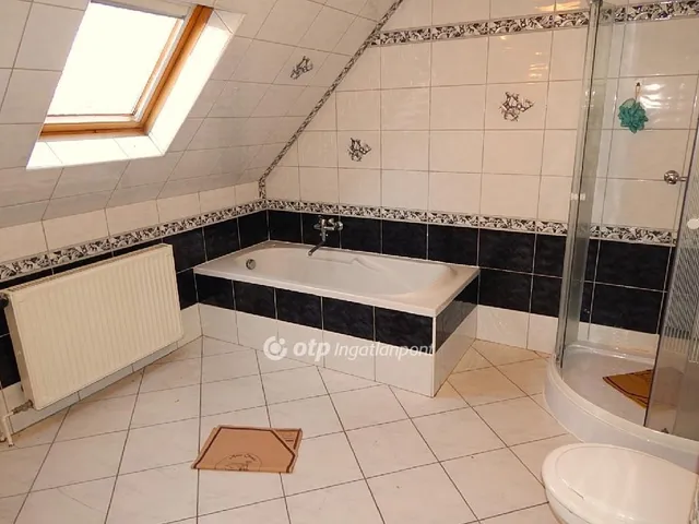 Eladó ház Páty 246 nm