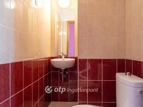 Eladó kereskedelmi és ipari ingatlan Budapest XIII. kerület 167 nm