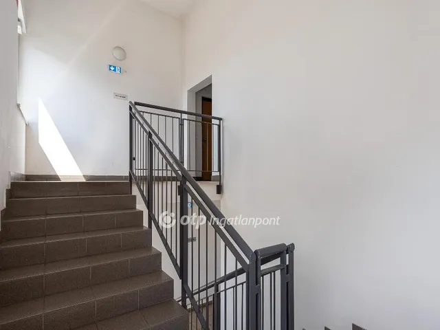 Eladó kereskedelmi és ipari ingatlan Budapest XIII. kerület 167 nm