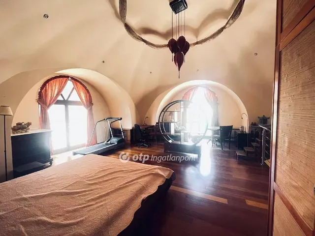 Eladó lakás Budapest VI. kerület 83 nm