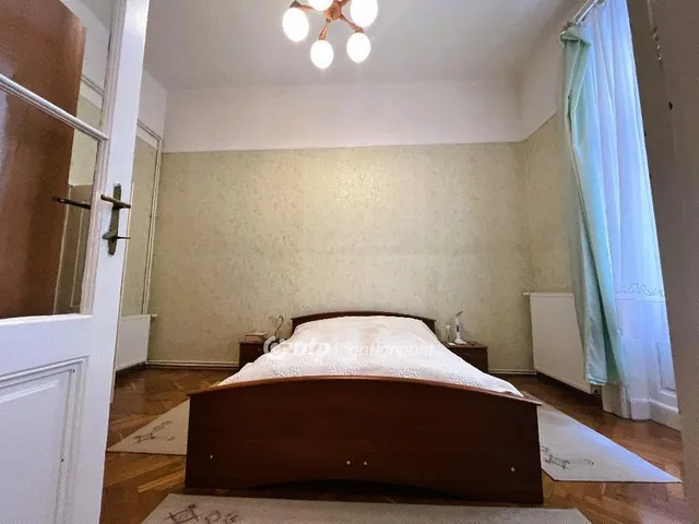 Eladó lakás Budapest VI. kerület 114 nm