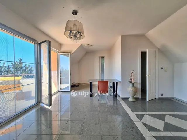 Eladó üdülő és hétvégi ház Szentendre 295 nm