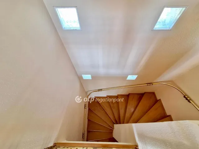 Eladó üdülő és hétvégi ház Szentendre 295 nm