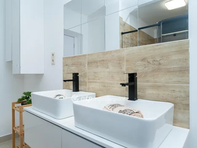 Eladó lakás Budapest XVIII. kerület, Halomi úti ltp 91 nm