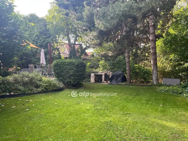 Eladó ház Diósd 260 nm