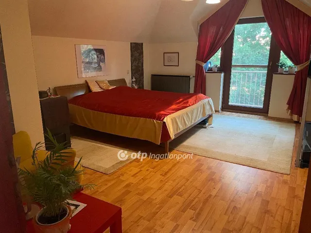 Eladó ház Diósd 260 nm