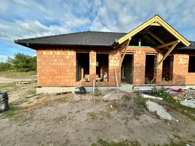 Eladó ház Monor 50 nm