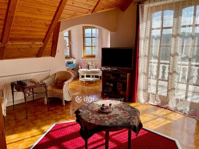 Eladó ház Penc 190 nm