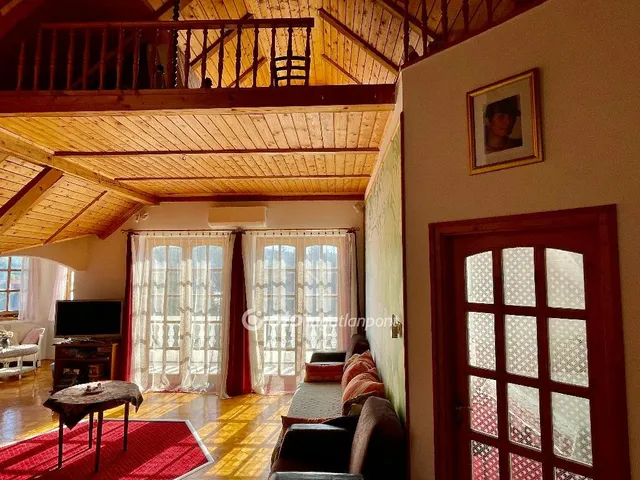 Eladó ház Penc 190 nm