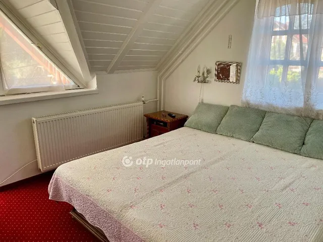 Eladó ház Penc 190 nm