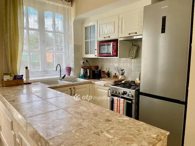 Eladó ház Penc 190 nm