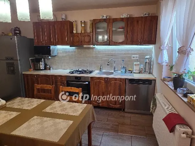 Eladó ház Érd, Fenyves-Parkváros 124 nm