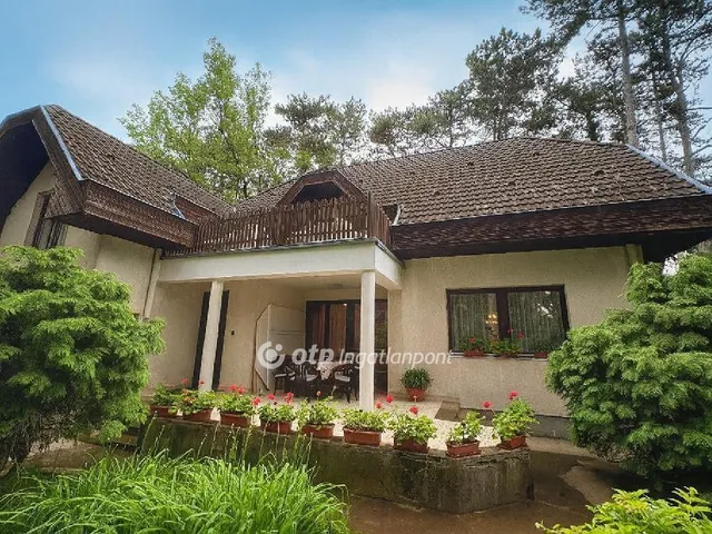 Eladó ház Siófok 195 nm