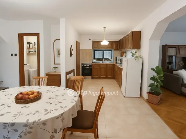 Eladó ház Siófok 195 nm