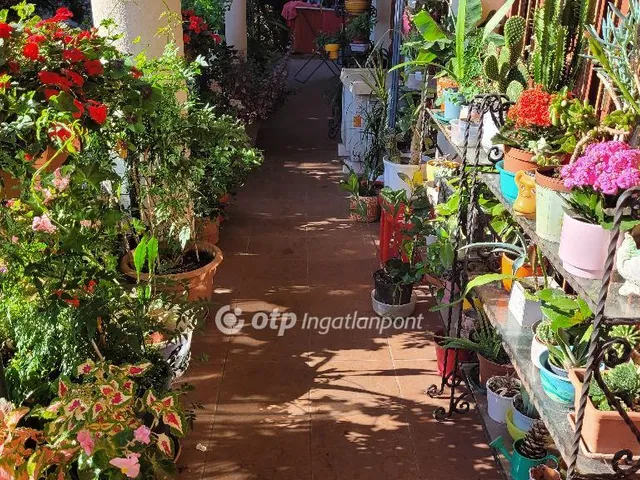 Eladó lakás Budapest XII. kerület, Széchenyi-hegy 262 nm