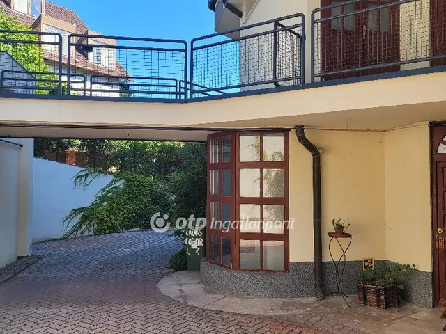 Eladó lakás Budapest XII. kerület, Széchenyi-hegy 262 nm