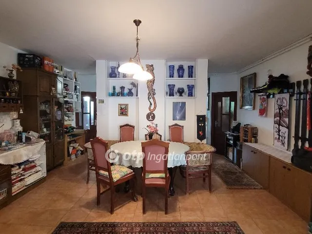 Eladó lakás Budapest XII. kerület, Széchenyi-hegy 262 nm