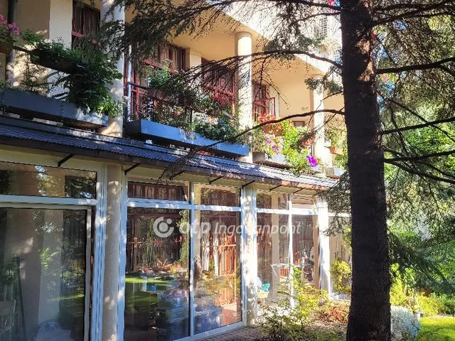 Eladó lakás Budapest XII. kerület, Széchenyi-hegy 262 nm