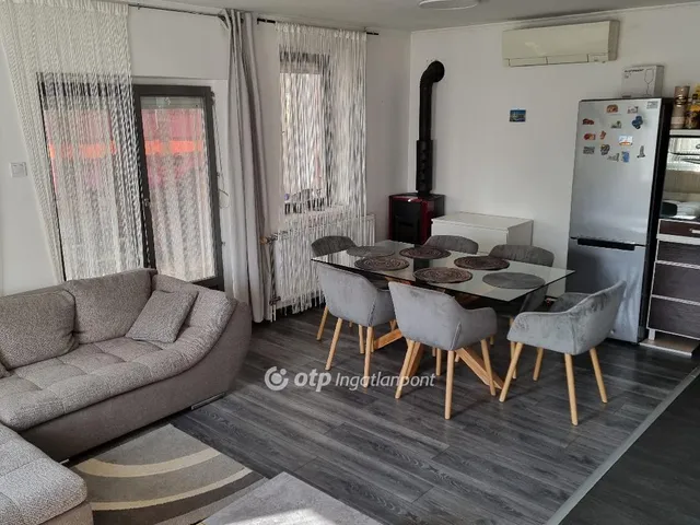 Eladó ház Felsőpakony 171 nm