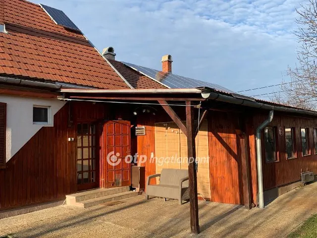 Eladó ház Felsőpakony 171 nm