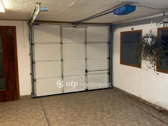 Eladó ház Felsőpakony 171 nm