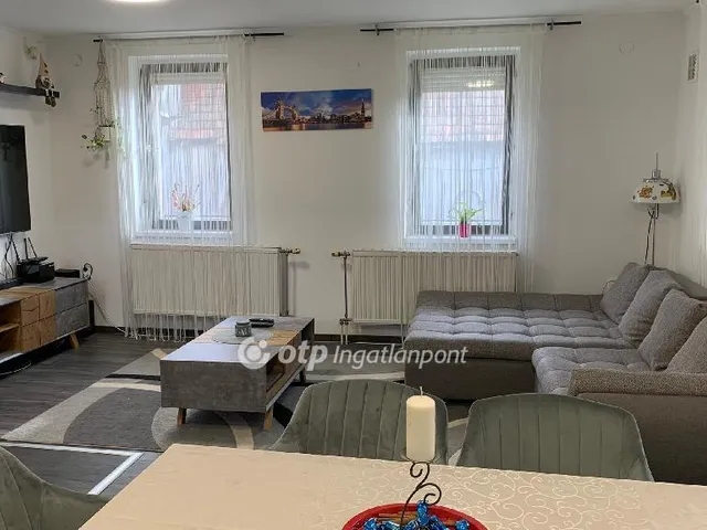 Eladó ház Felsőpakony 171 nm