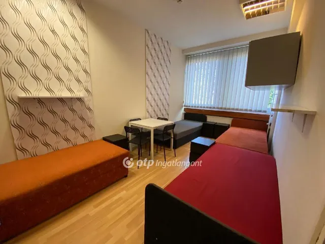 Eladó kereskedelmi és ipari ingatlan Budapest XIX. kerület, Kispest 2757 nm