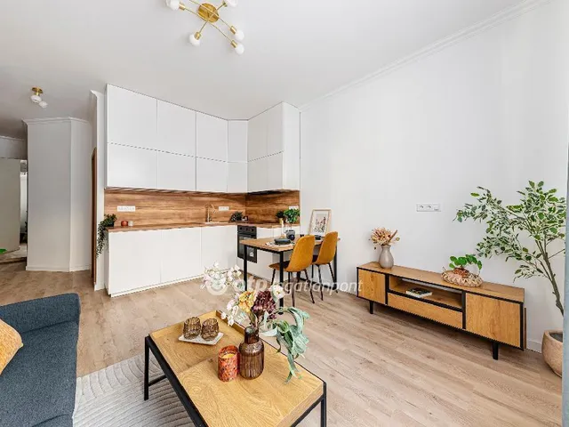 Eladó lakás Budapest VI. kerület, Nagykörúton belüli terület 29 nm