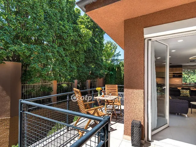 Eladó lakás Budapest II. kerület 104 nm