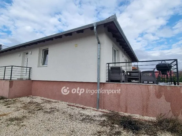 Eladó ház Táborfalva 92 nm