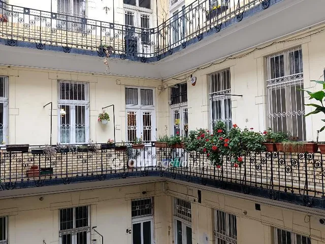 Eladó lakás Budapest IX. kerület, Belső Ferencváros 132 nm