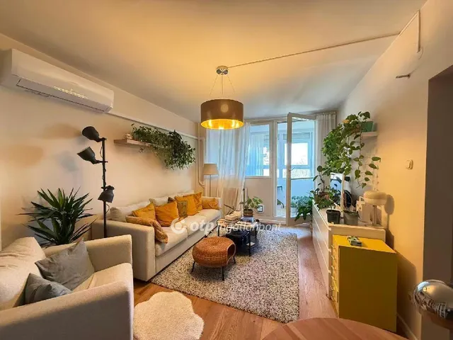 Eladó lakás Budapest III. kerület, Római-part 49 nm