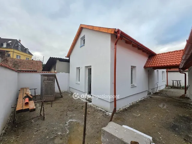 Eladó ház Budakalász 105 nm