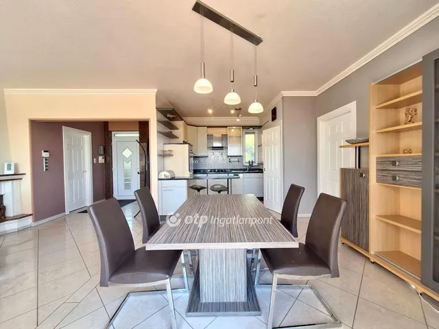 Eladó üdülő és hétvégi ház Szentendre, Pismány 295 nm