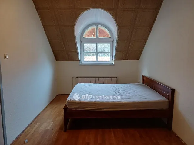 Eladó ház Budapest XVI. kerület, Sashalom 235 nm